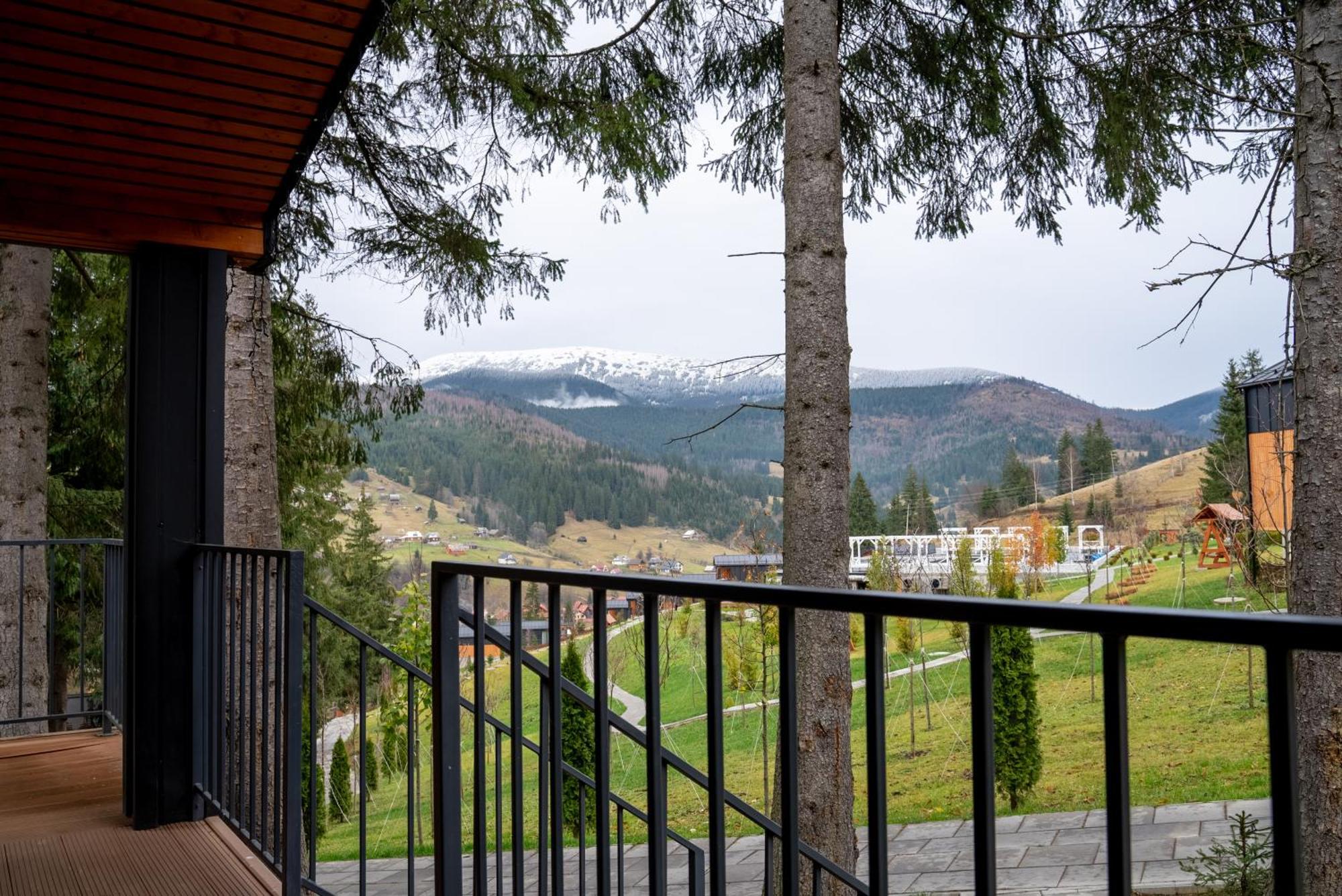 Phoenix Relax Park Bukovel Bagian luar foto